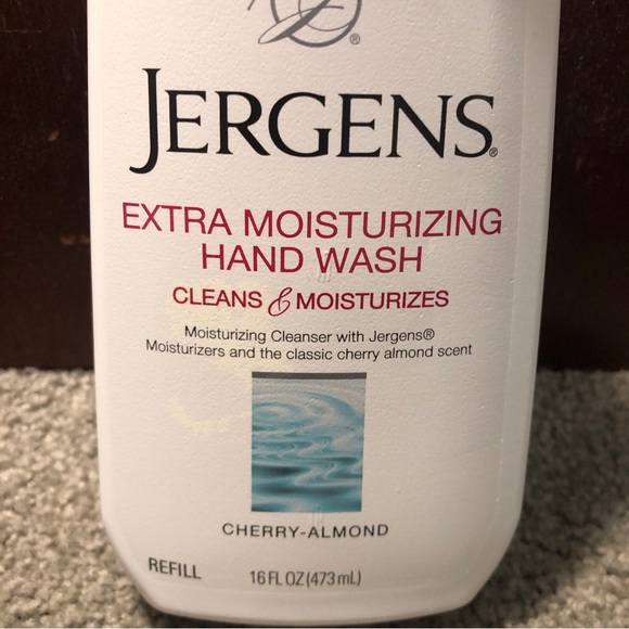 X2 Jergens Extra Moisturizing Hand Wash, Cherry Almond, Cleans Moisturizes 16oz - Picture 2 of 7